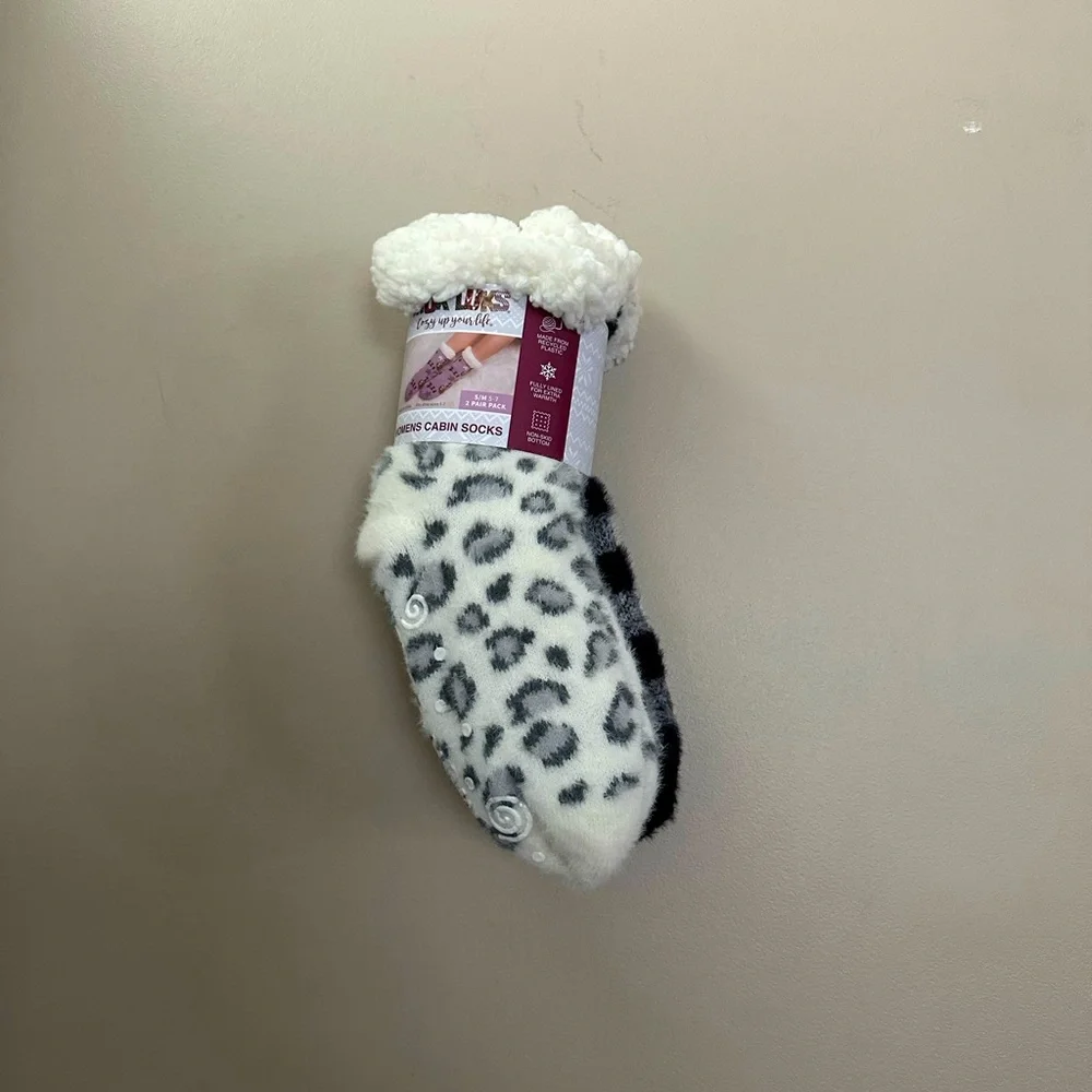 Muk Luks® Original Cabin Socks 2 Pair Pack Style SZ S-M shoe size 5-7 woman’s